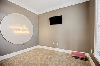 24/7 Modern fitness facility with the latest in cardio equipment and free weights